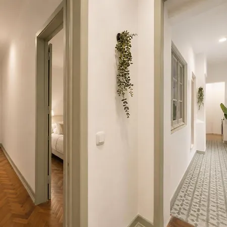 2d- Authentic Lifestyle, Charming Cafes, Local Restaurants And Hidden Gems At Your Doorstep Πανσιόν Lisboa