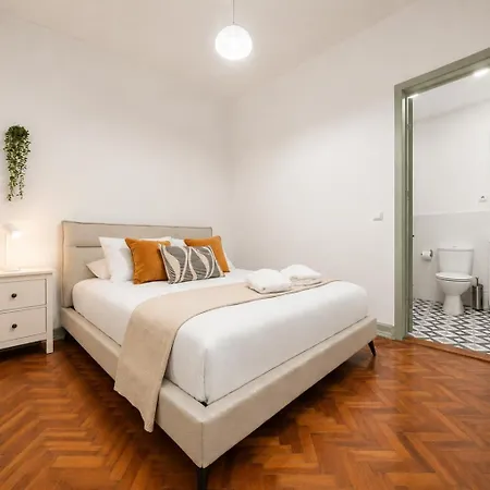 2d- Authentic Lifestyle, Charming Cafes, Local Restaurants And Hidden Gems At Your Doorstep Πανσιόν Lisboa