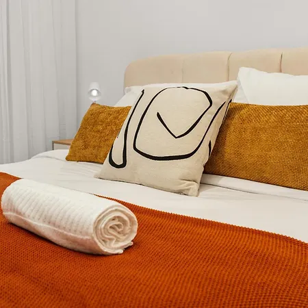 2d- Authentic Lifestyle, Charming Cafes, Local Restaurants And Hidden Gems At Your Doorstep بيت ضيافة
